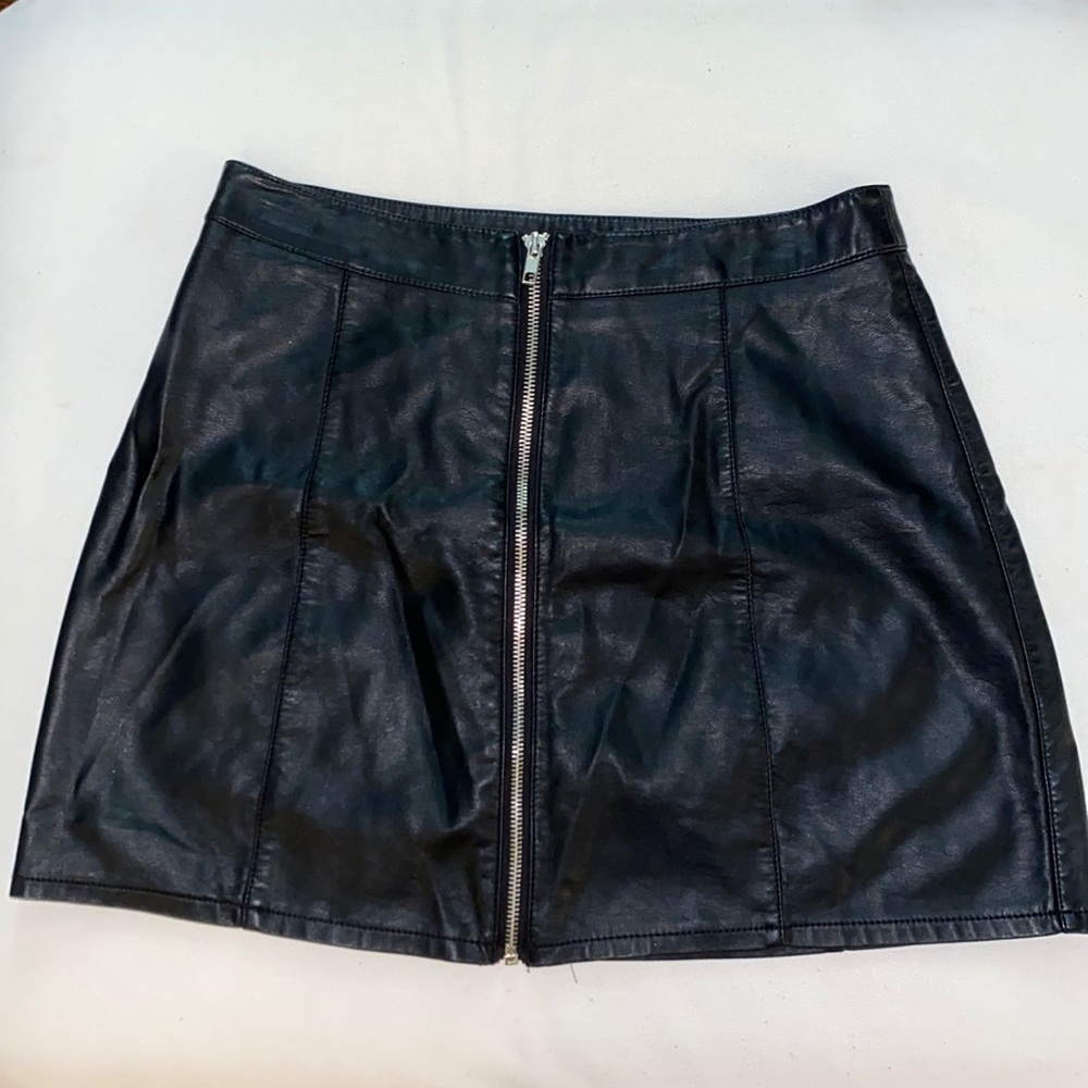 leather skirt
